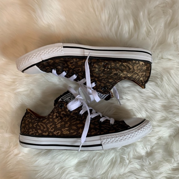 leopard print converse size 5